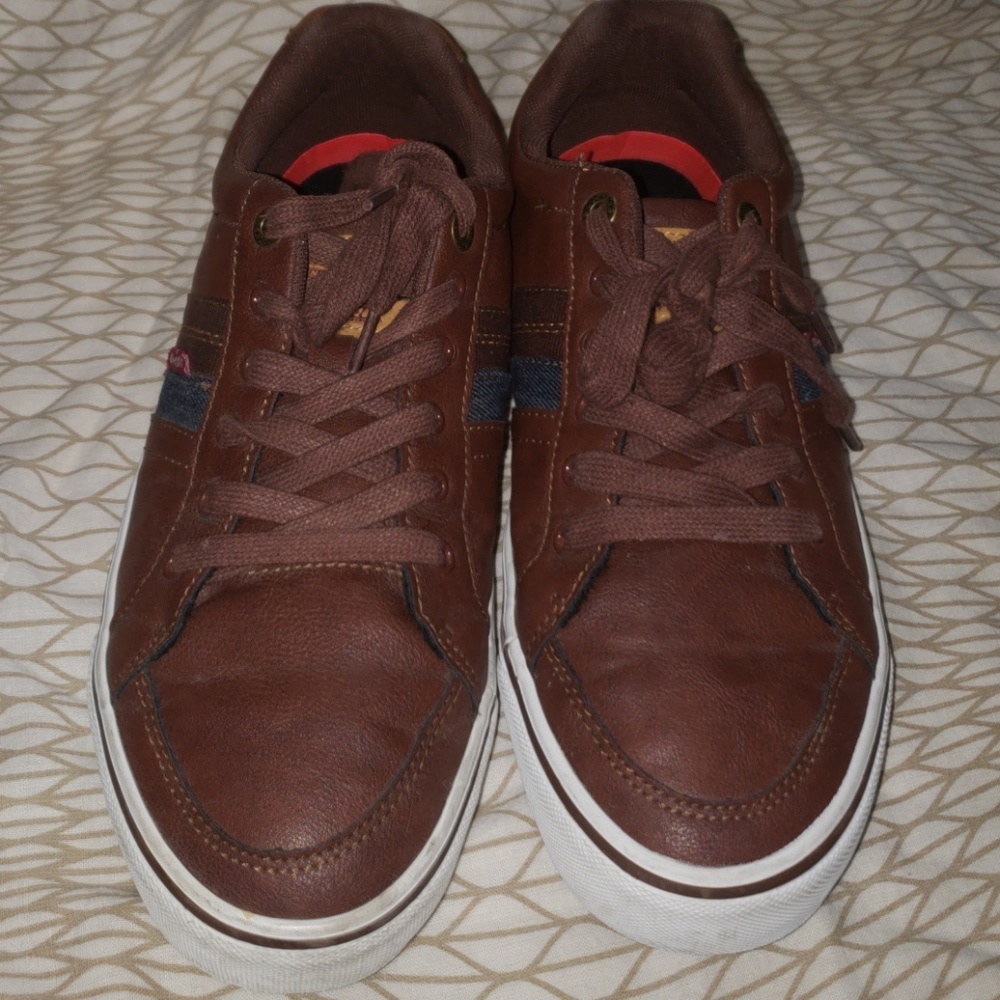 Levi's casual shoes